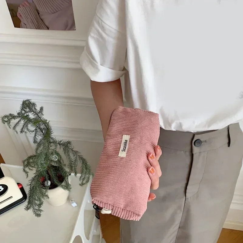 Trousse de Toilette en Velours Côtelé