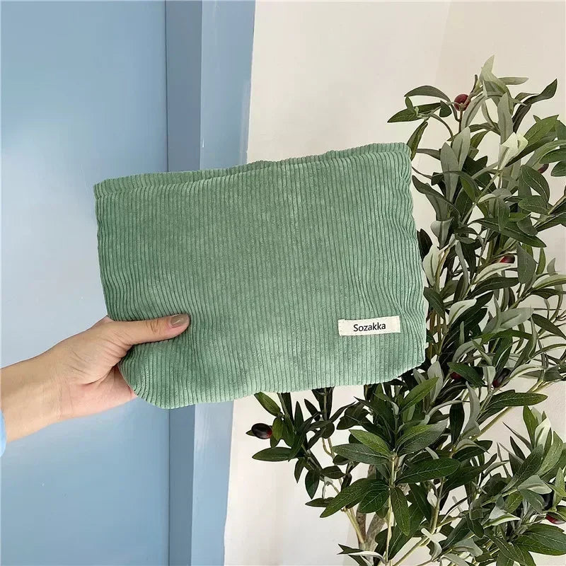 Trousse de Toilette en Velours Côtelé
