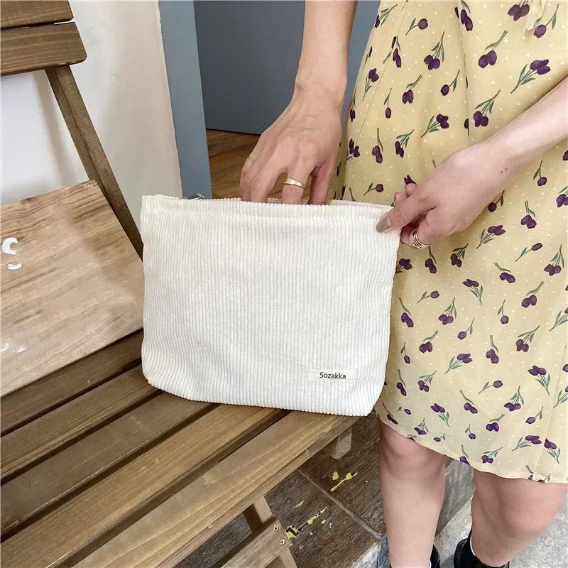 Trousse de Toilette en Velours Côtelé