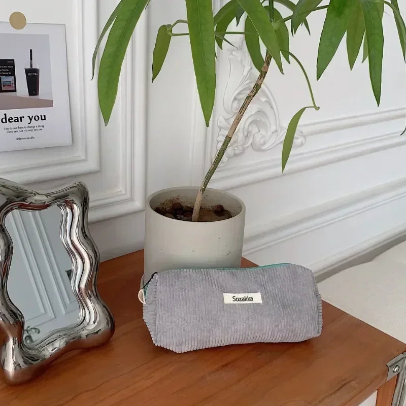 Trousse de Toilette en Velours Côtelé