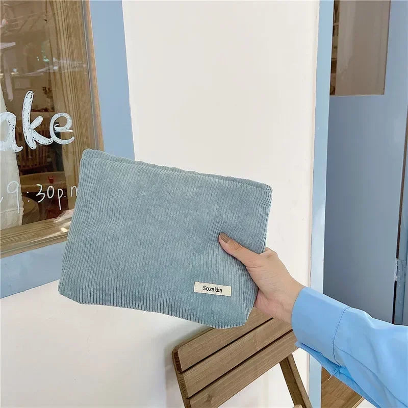 Trousse de Toilette en Velours Côtelé